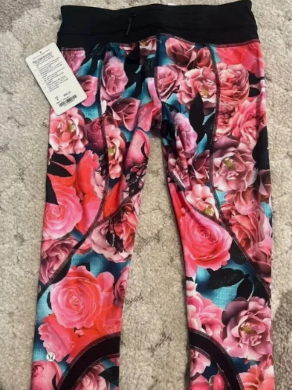 Lululemon Secret Garden Run: Inspire Crop II (Size 6, NWT) Rare/HTF new, 2014